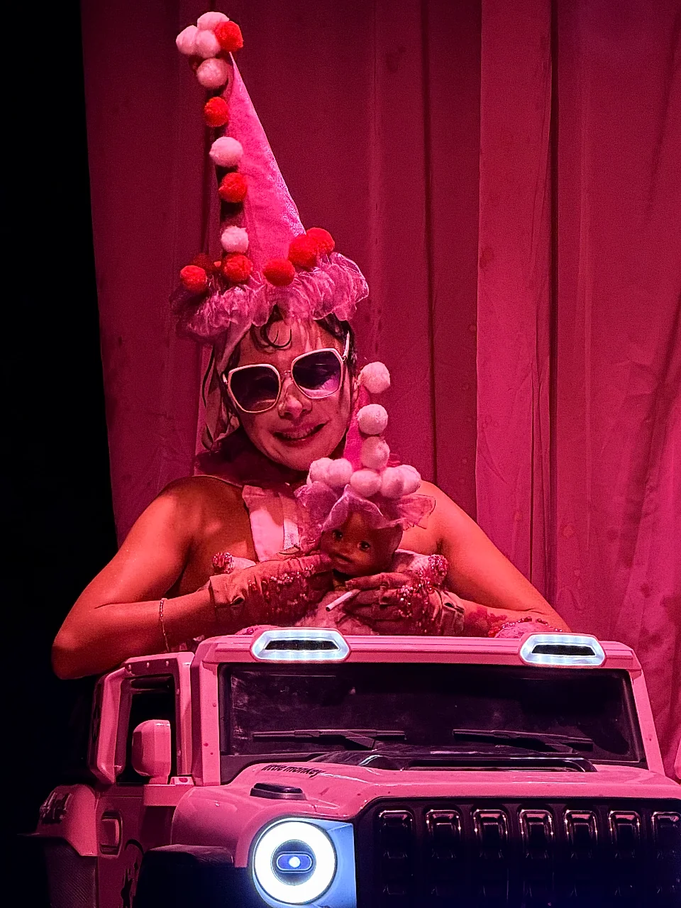 Foto de Mi Deseo: Cabaret Postmortem De Una Mujer Que Anhela Darle Vida A Un Cuerpo Dentro De Ella O Quizá Matarlo compartida por @soyjorgeteatro